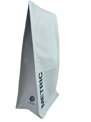 Bolso de embalaje de café de papel kraft blanco con fondo plano y barniz de Matt